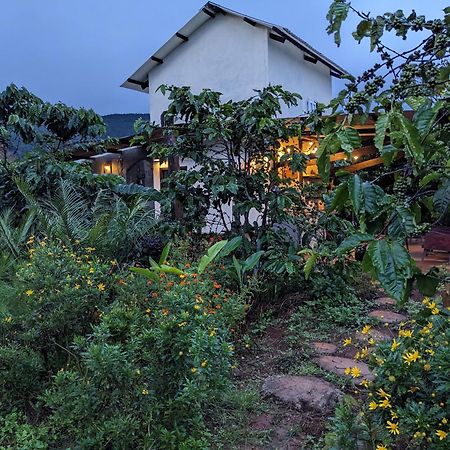 דירות Duc Trong Ivy Coffee Farm - Garden House מראה חיצוני תמונה
